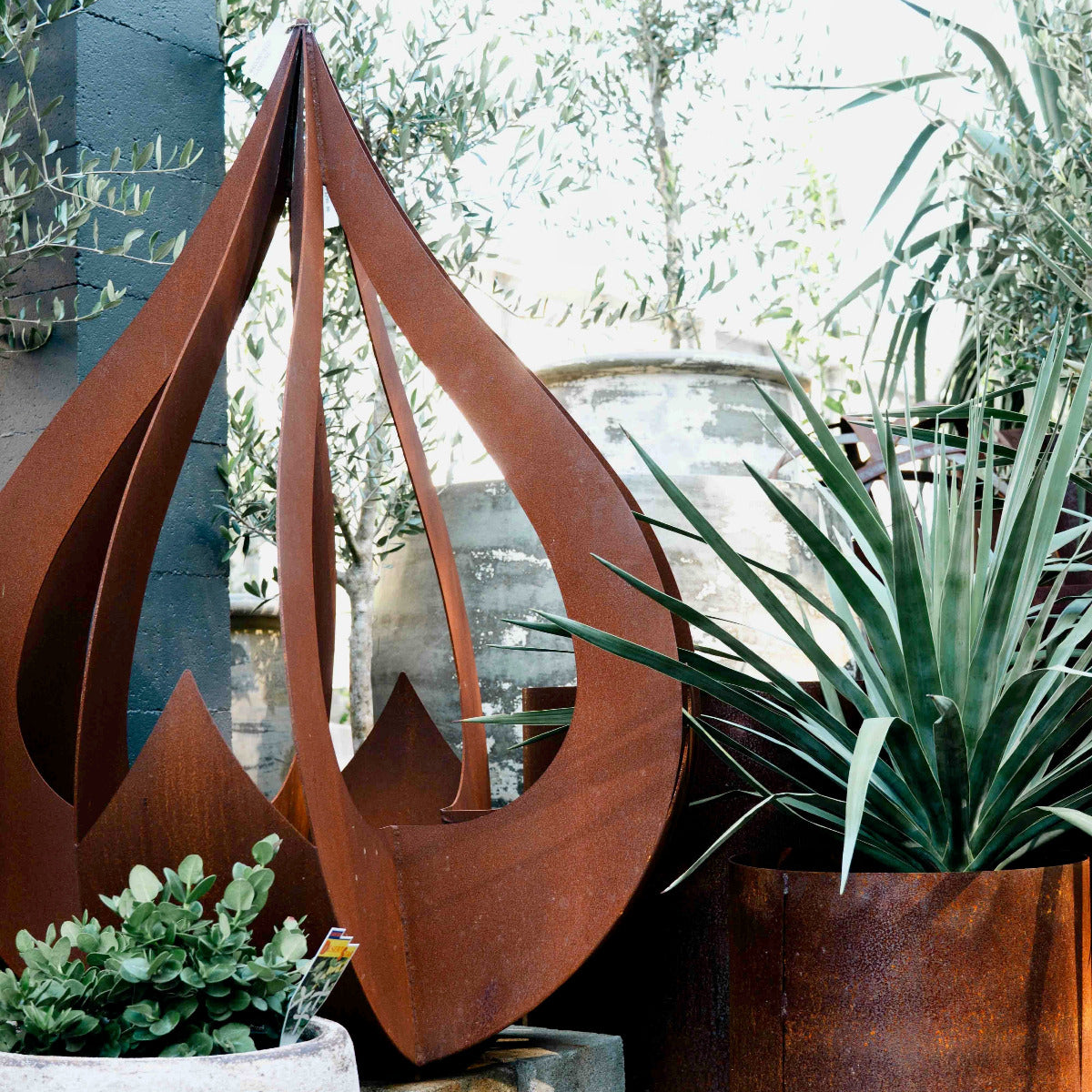 Lrg Bud Planter