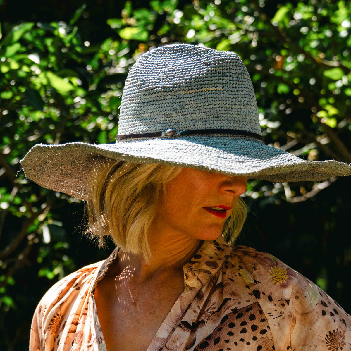 Aziz Hat Leather Light Grey