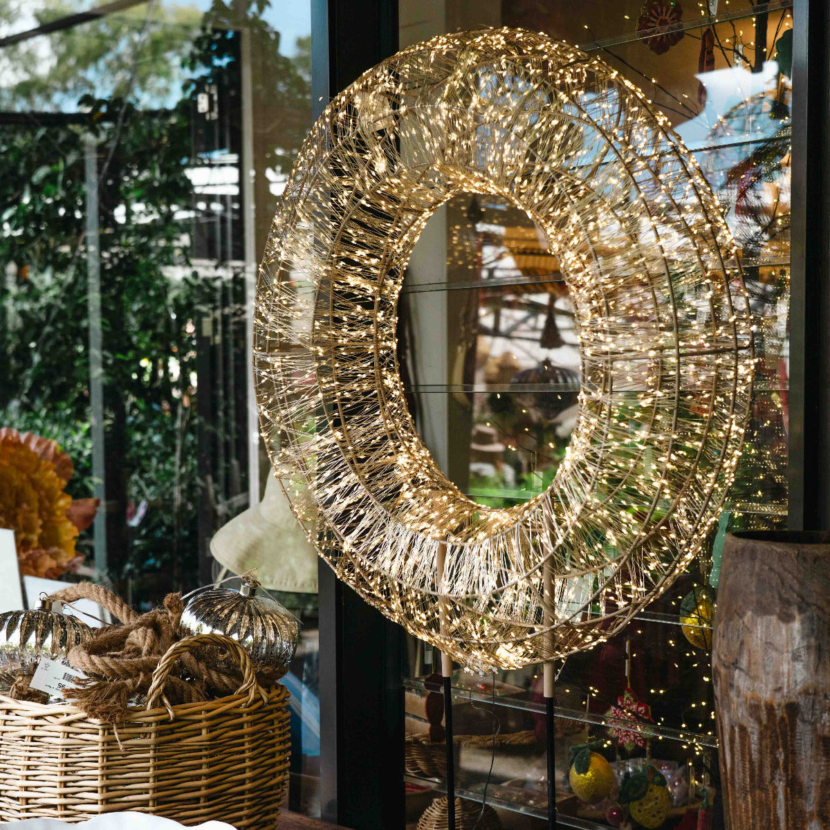 Twinkle Wreath/Garland 360 Led