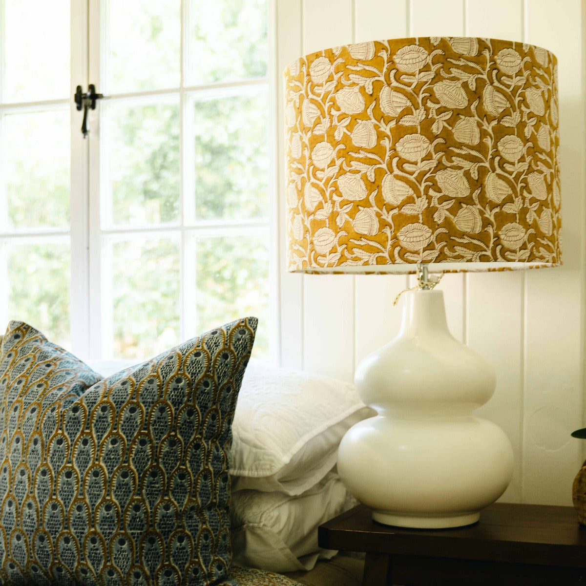Custom Walter G Lamp White