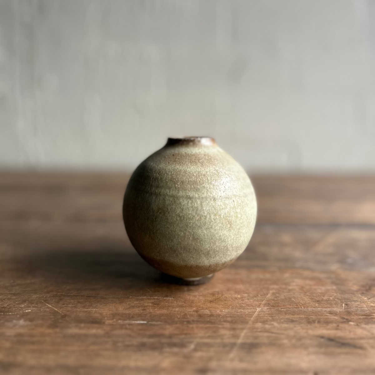 BCS Moon Vase Choc