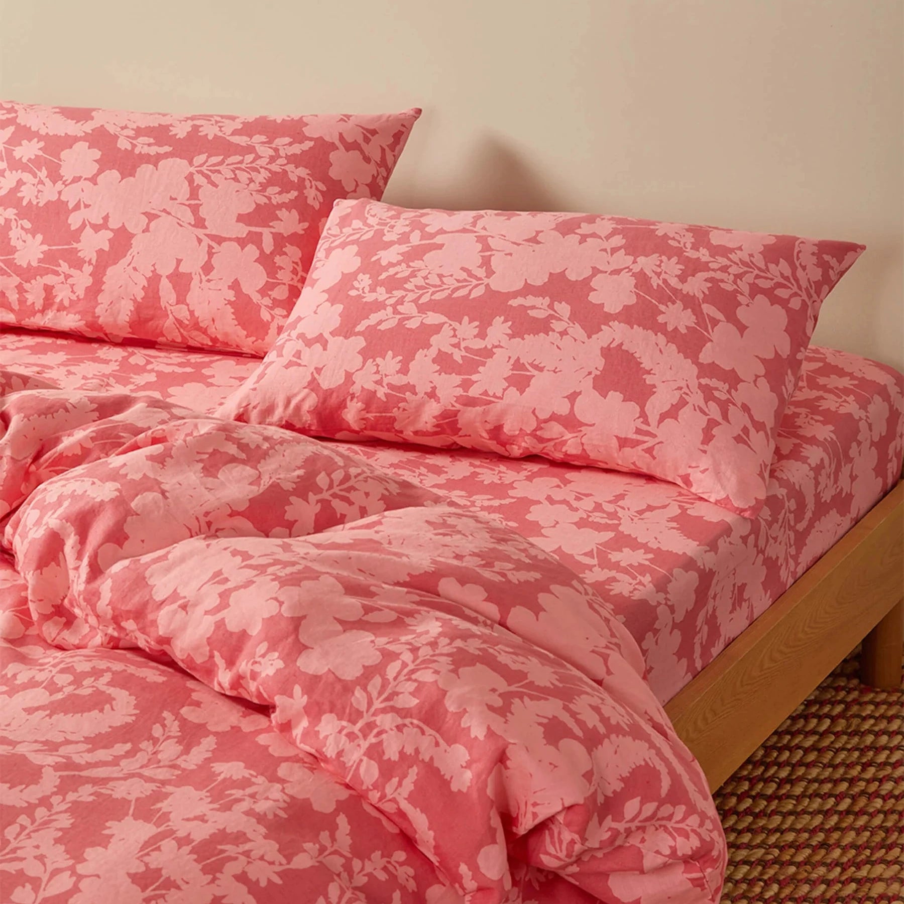 Bonnie and Neil-petal-pink-linen-standard-pillowcases-bedroom-1