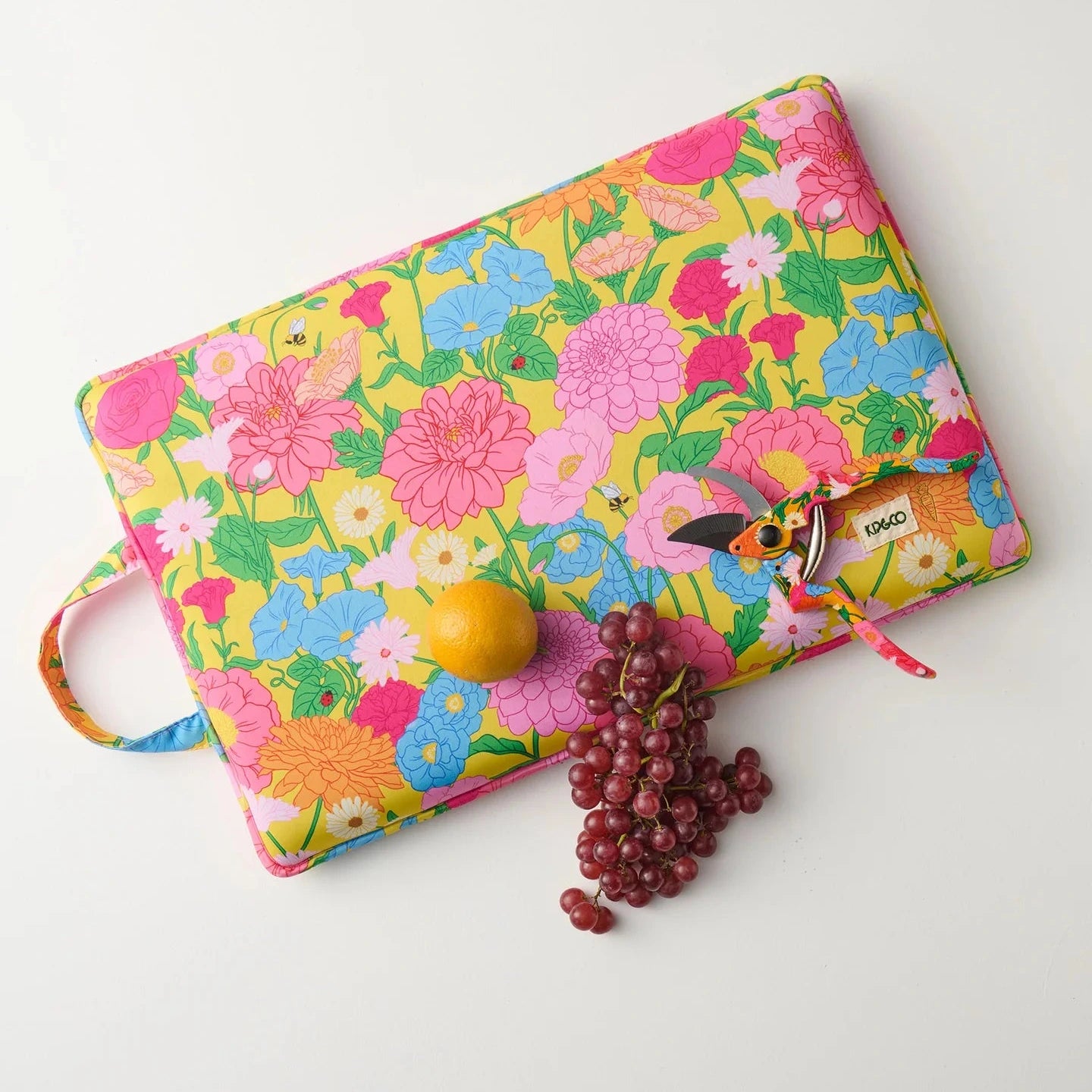 Kip Co Kneeler Follow The Sun