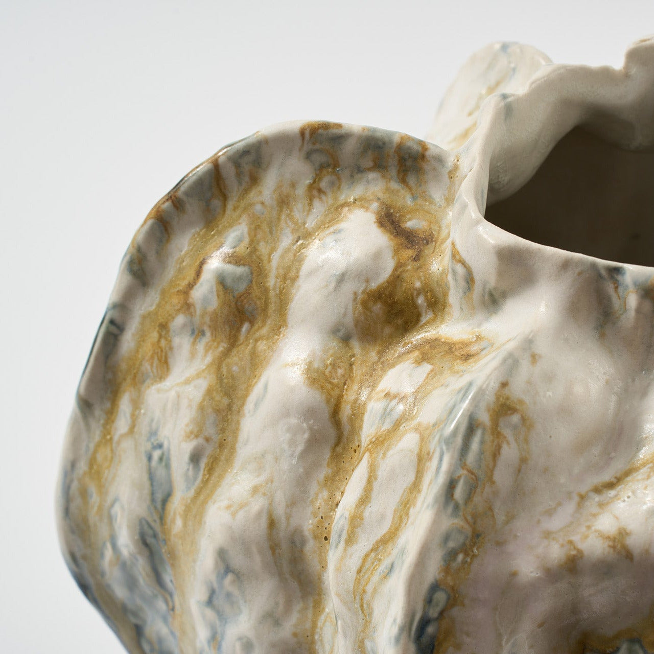 Luno Vase