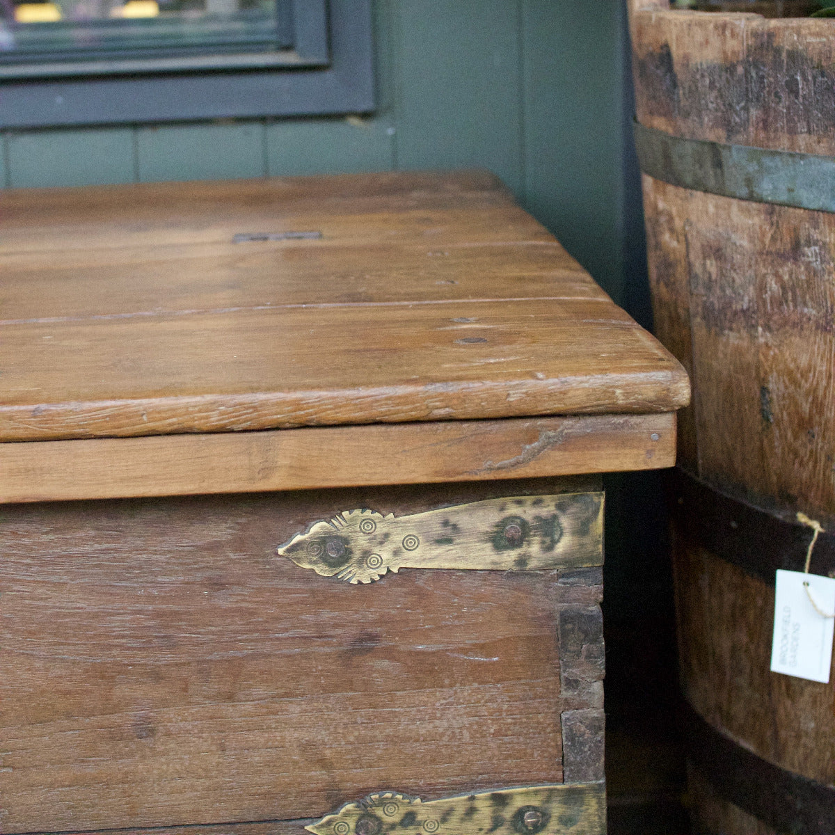 Wooden Coffee Table with Lid