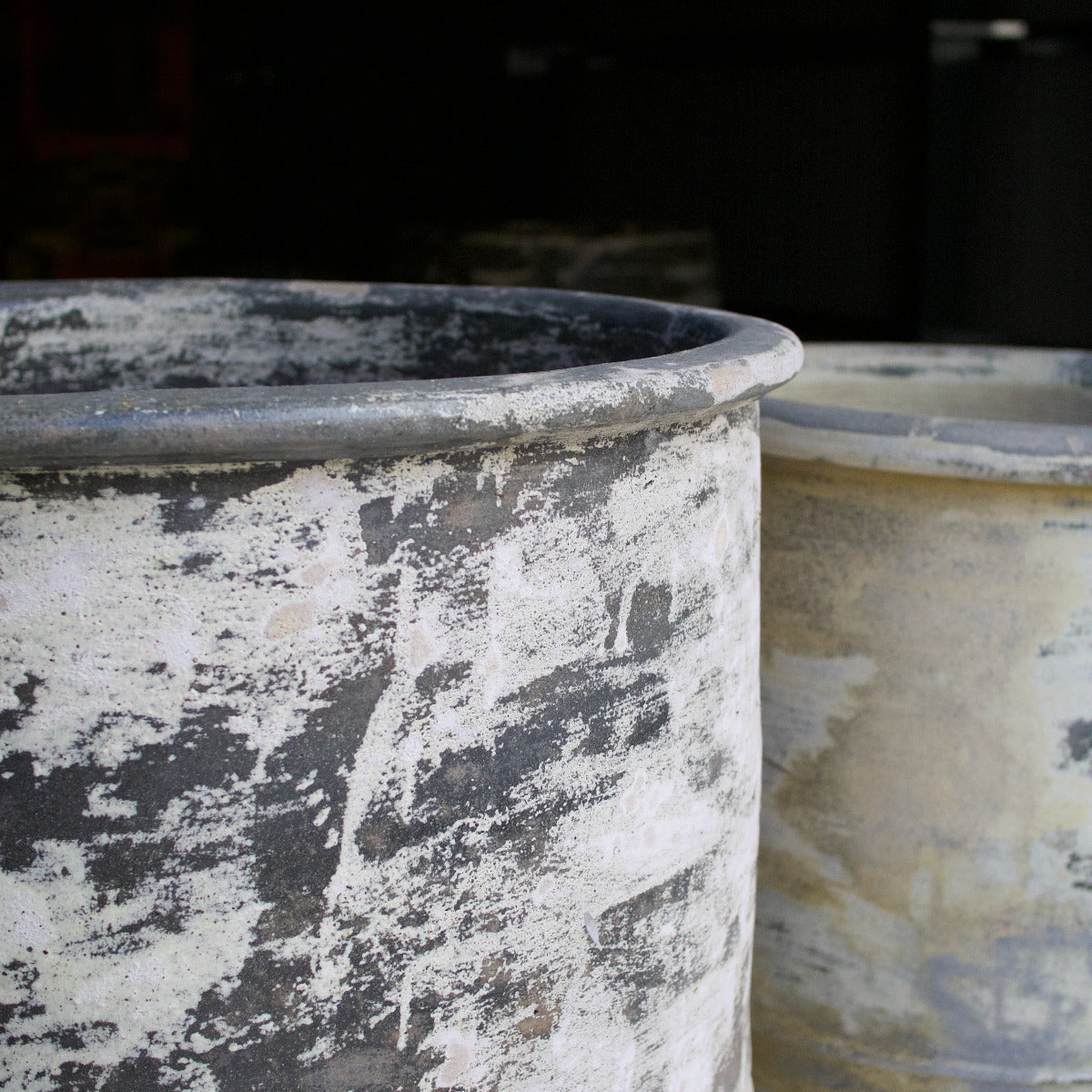 Limestone Pymble Pot 350L