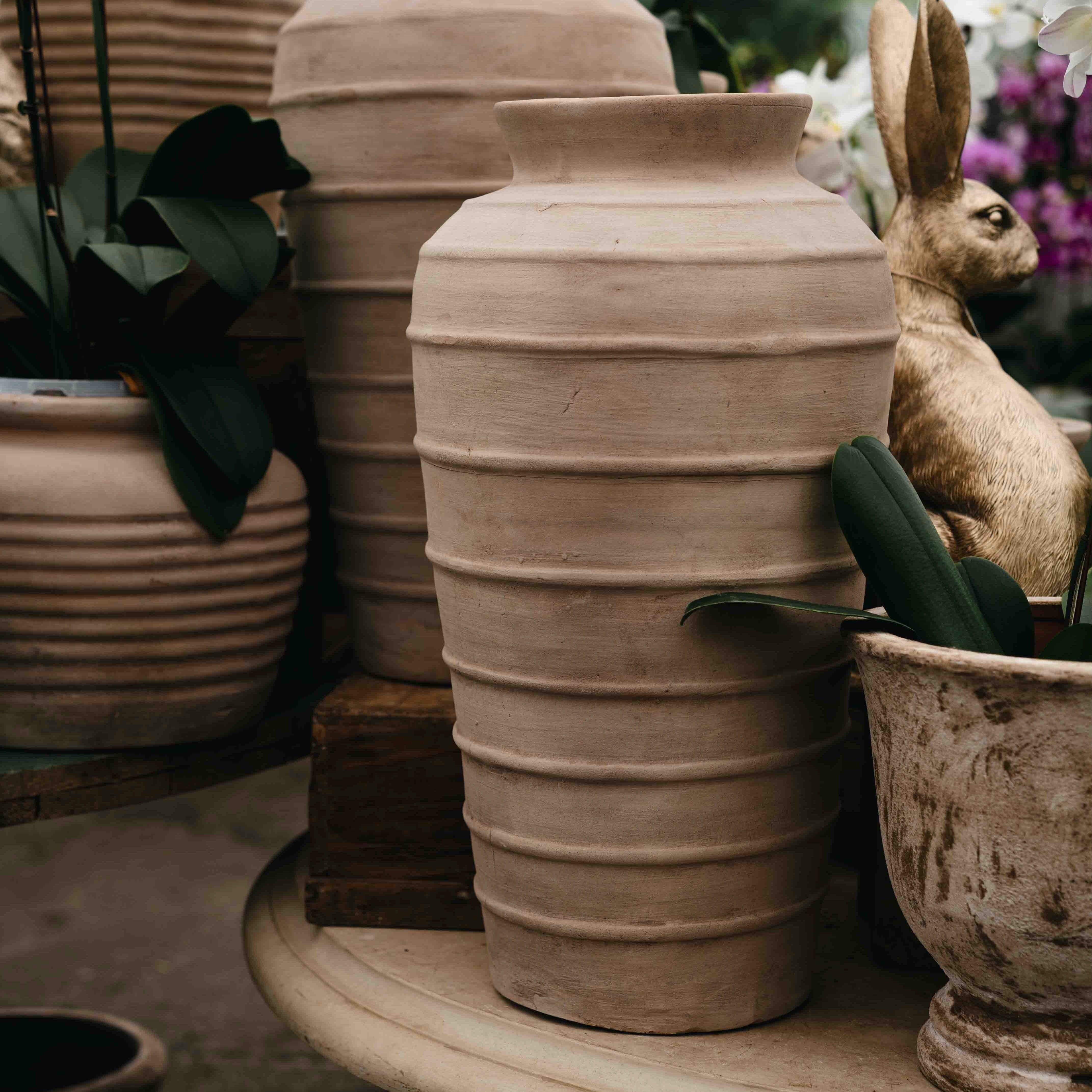 Antique Terra Saint-Etienne Urn Pots - Antique Terra Brookfield Gardens