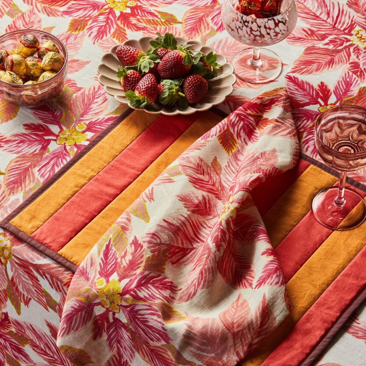 Bonnie and Neil Poinsettia Round Tablecoth PL Napery Brookfield Gardens