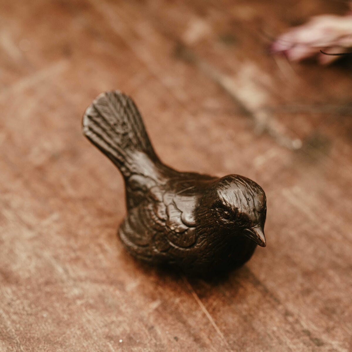 Brass Dove Tail Up Gift - Ornaments Brookfield Gardens Black