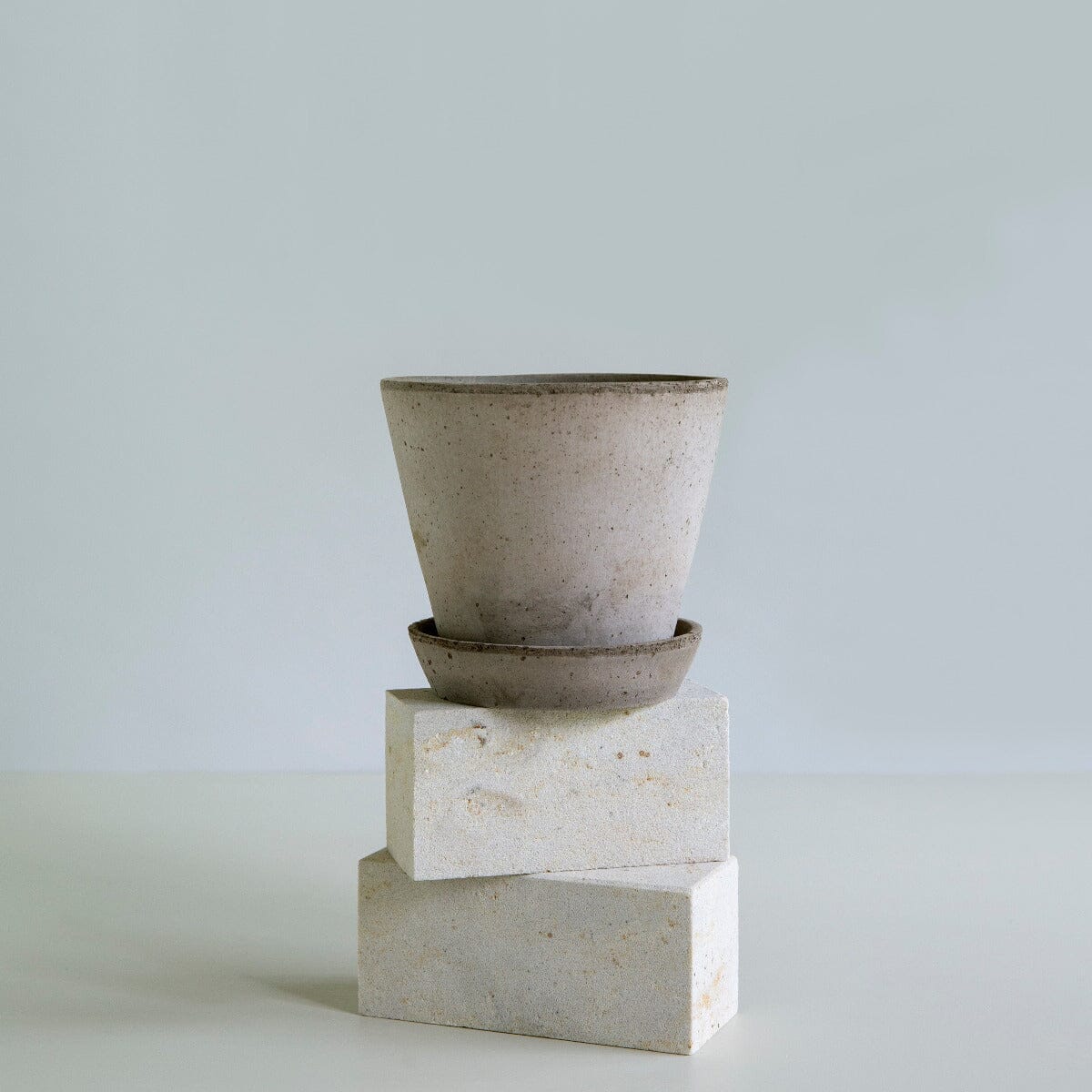 Julie Grey inc Saucer Pots - Berg Berg