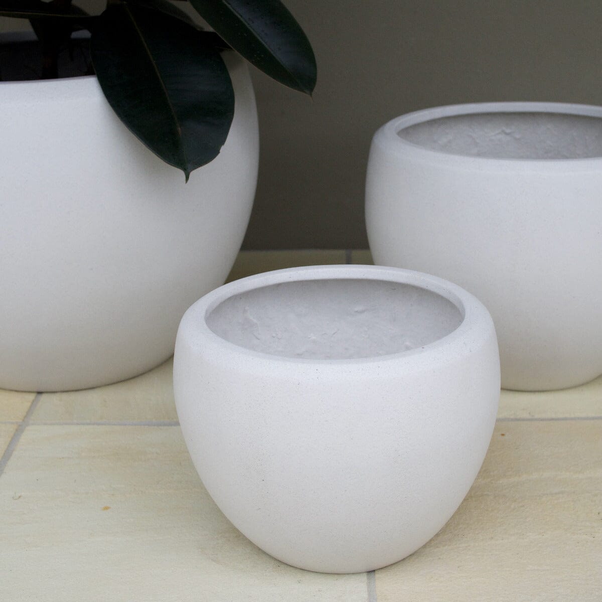 Sante Ball Planter Pots - Light Weight Brookfield Gardens