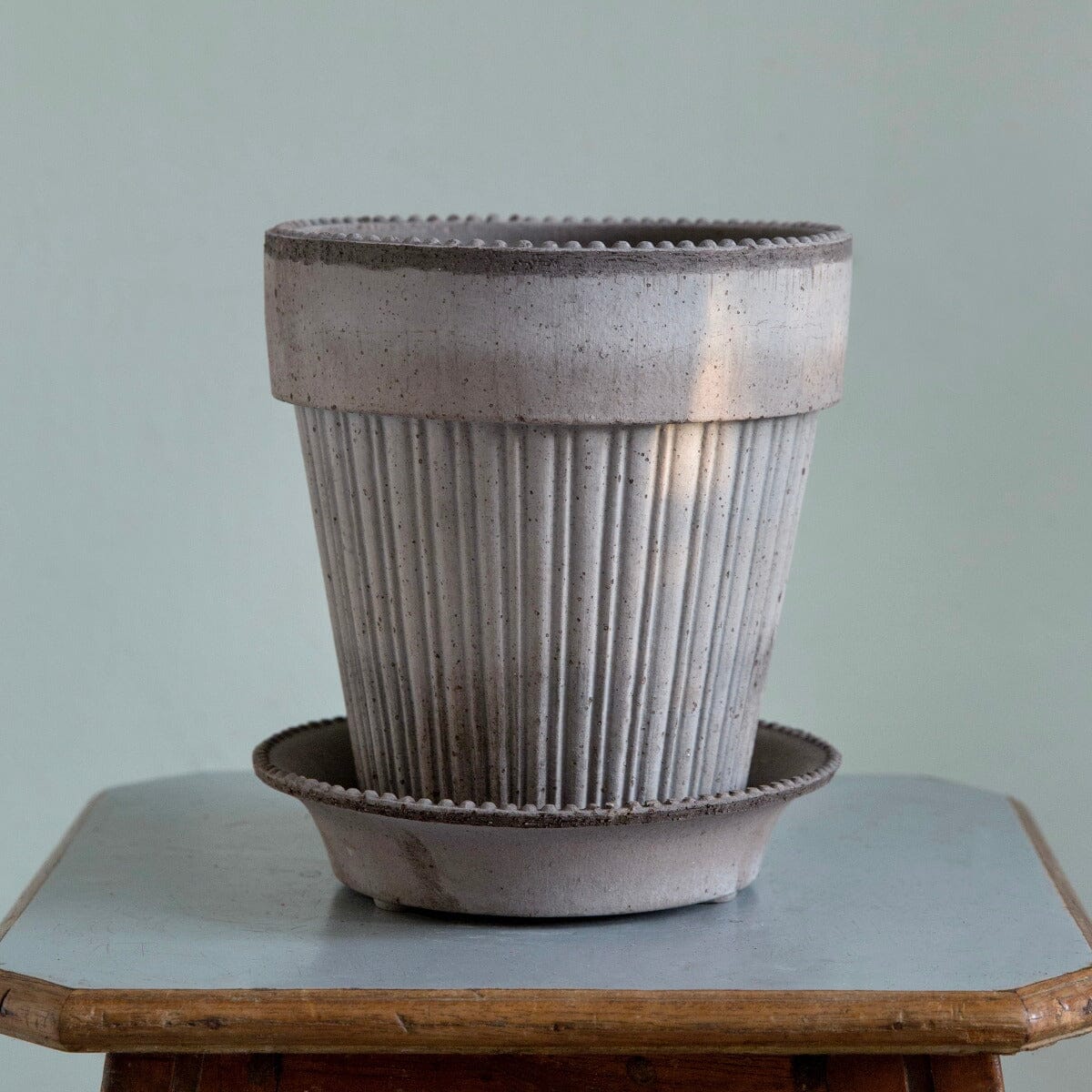 Simona Grey inc Saucer Pots - Berg Berg