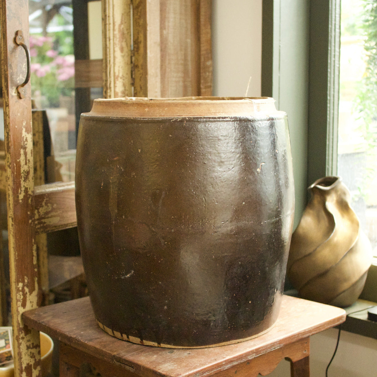 Vintage Pot Dark Brown