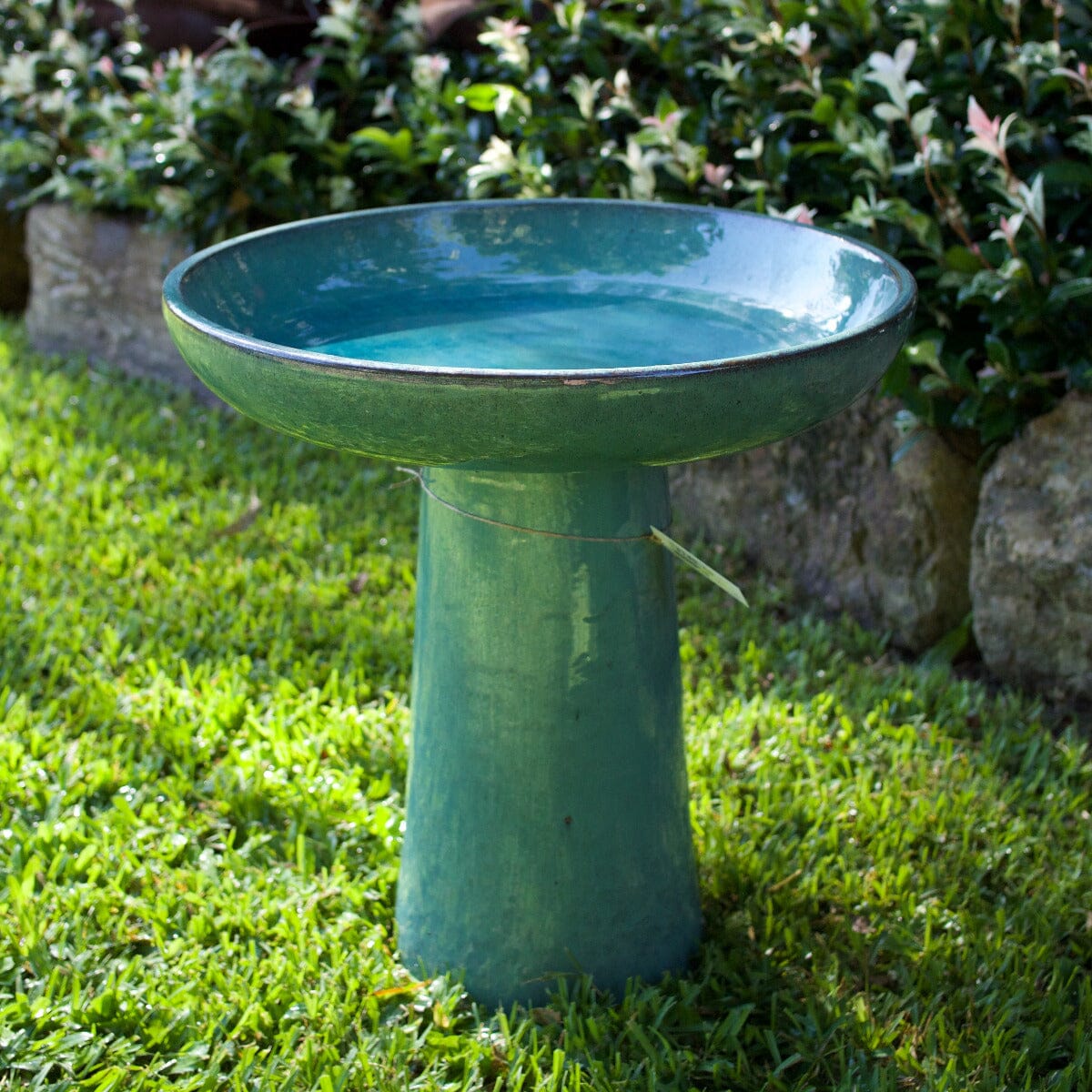 Wren Birdbath Statues / Water features / Bird Bath Brookfield Gardens