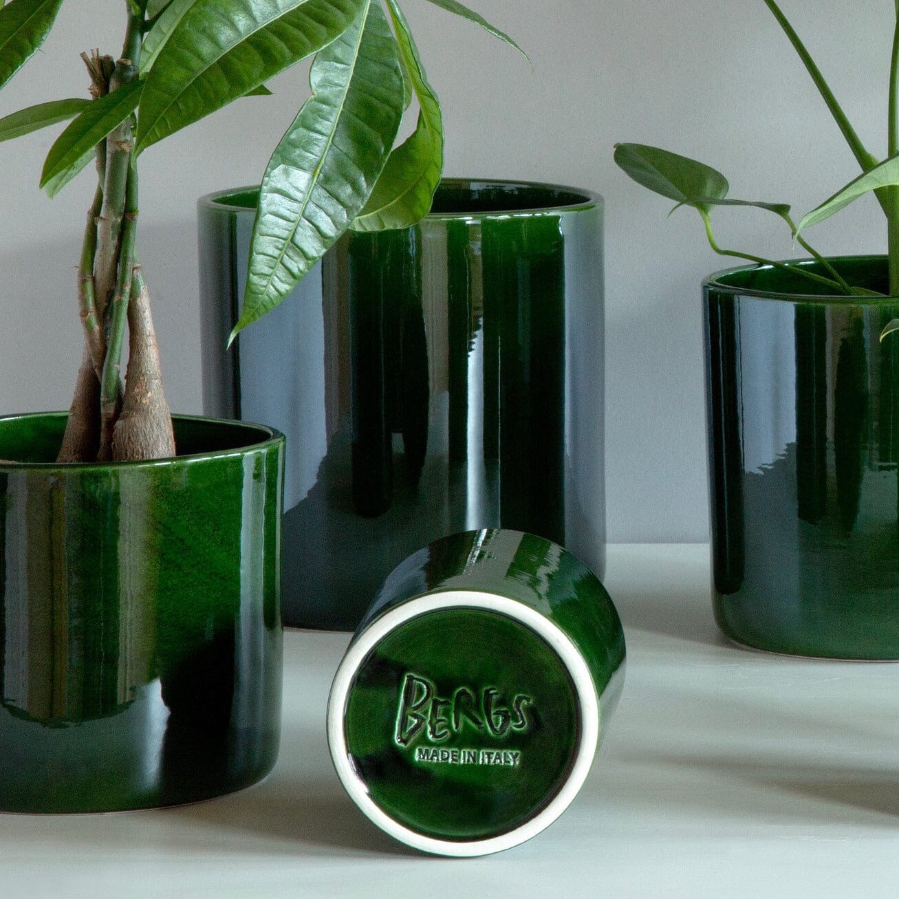 Romeo Emerald Glaze Florist - Vessels Berg