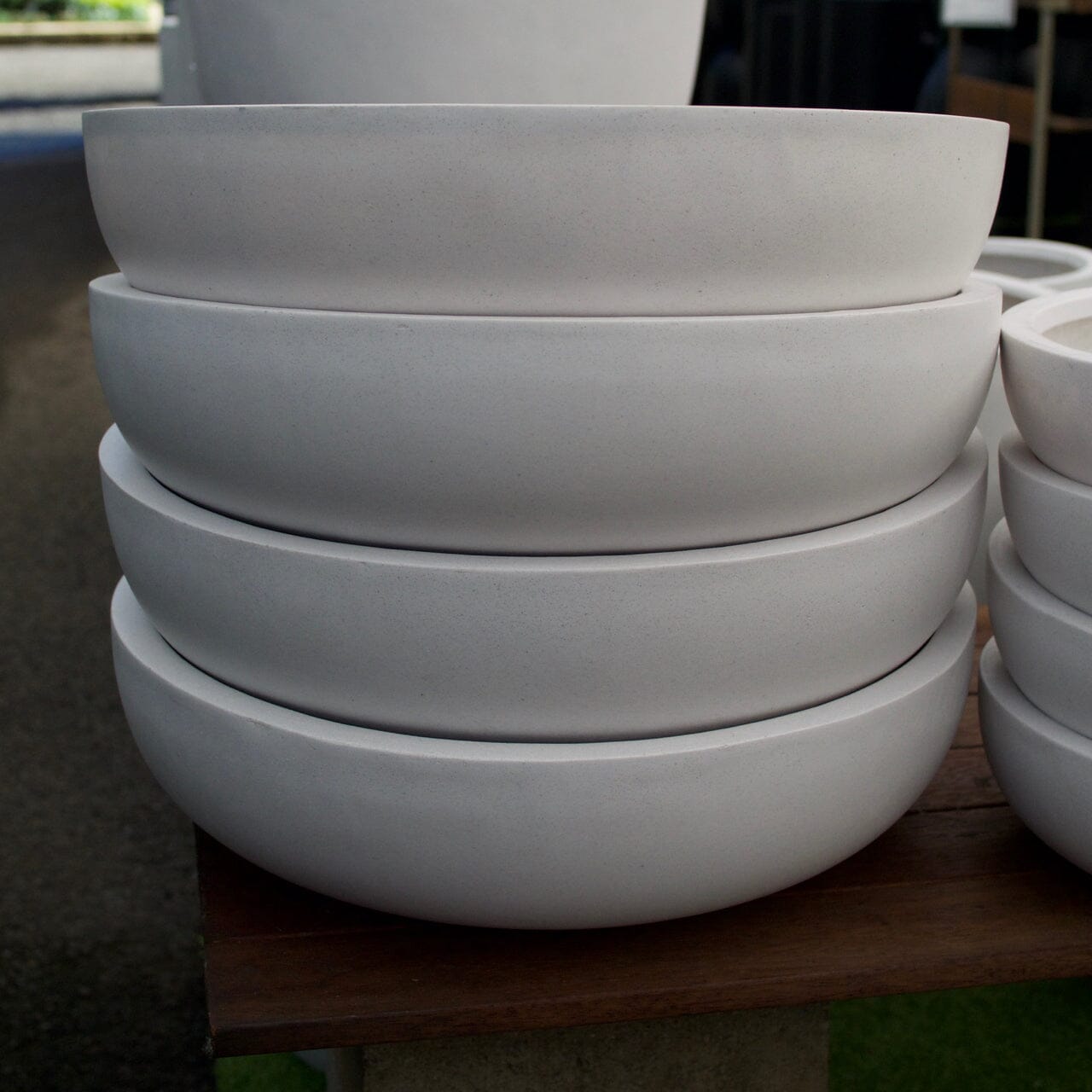 Sante Low Dish Pots - Light Weight Brookfield Gardens