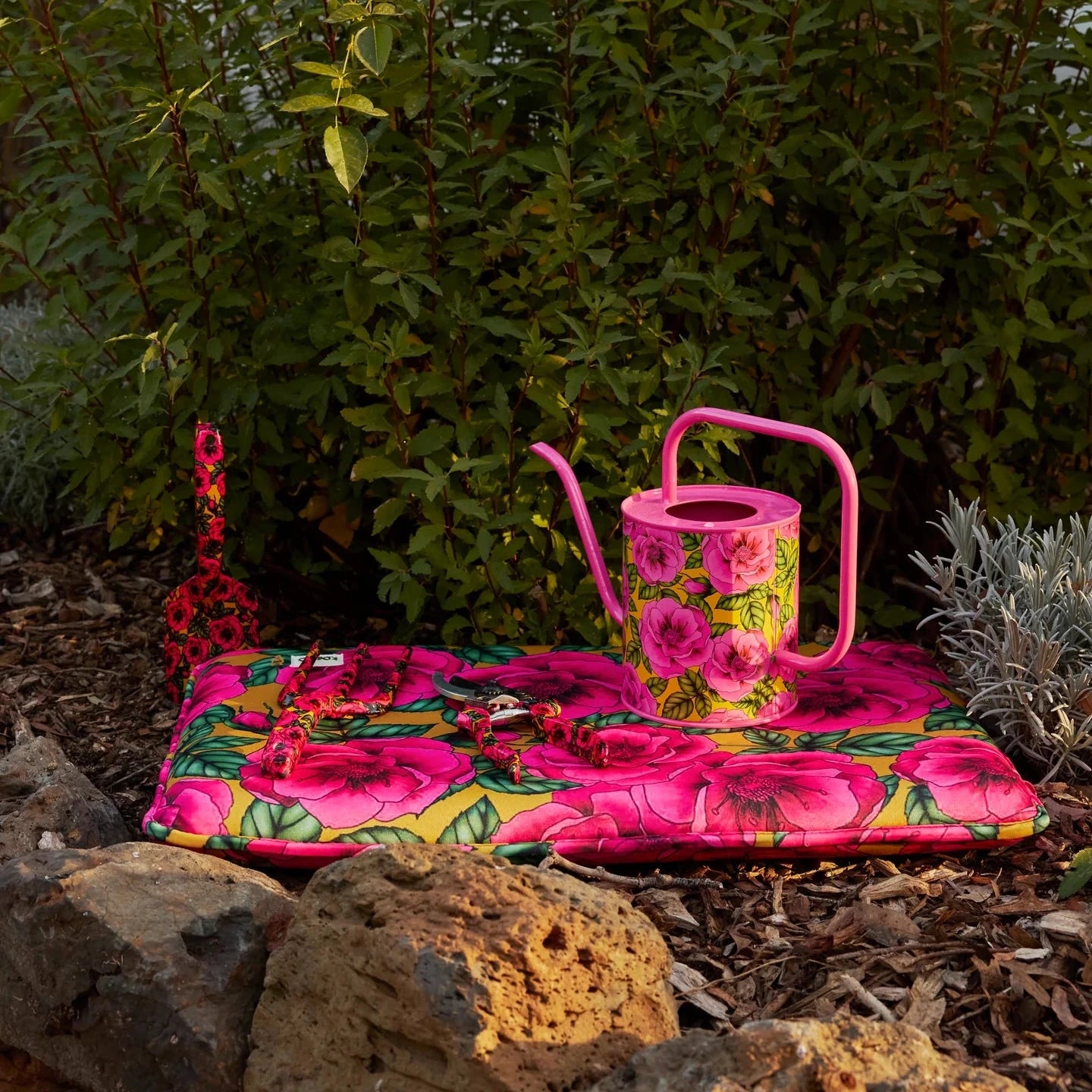 Shop the Kip&Co Golden Peony Garden Kneeling Mat at Brookfield Gardens. A colourful cushioned kneeling mat designed for comfortable gardening.
