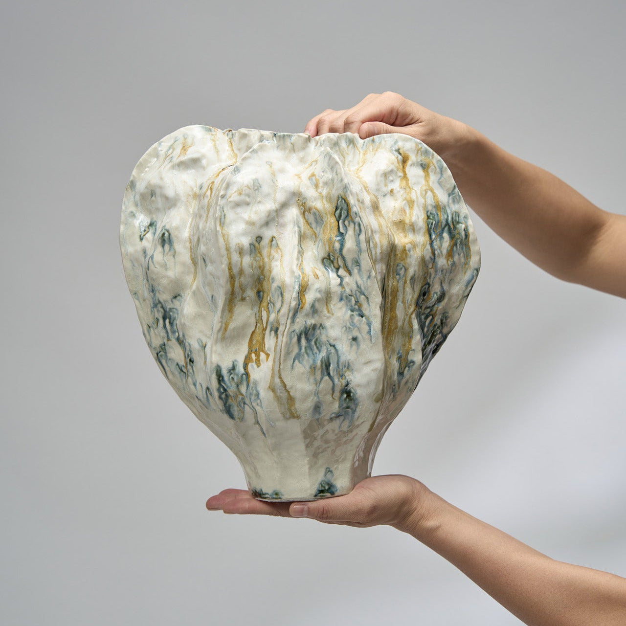 Luno Vase