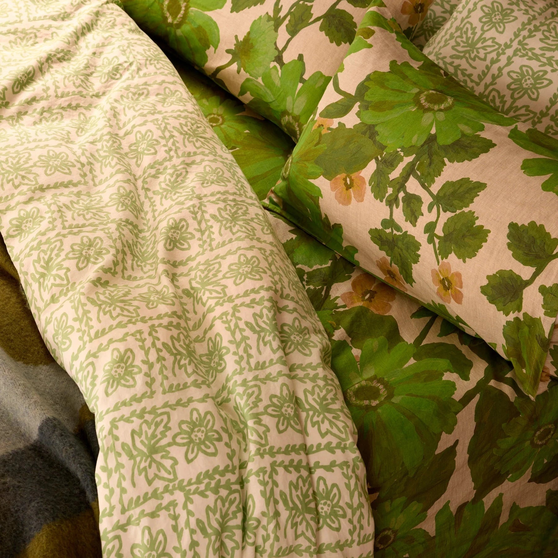 Bonnie & Neil Marigold Leaf Linen Standard Pillowcases