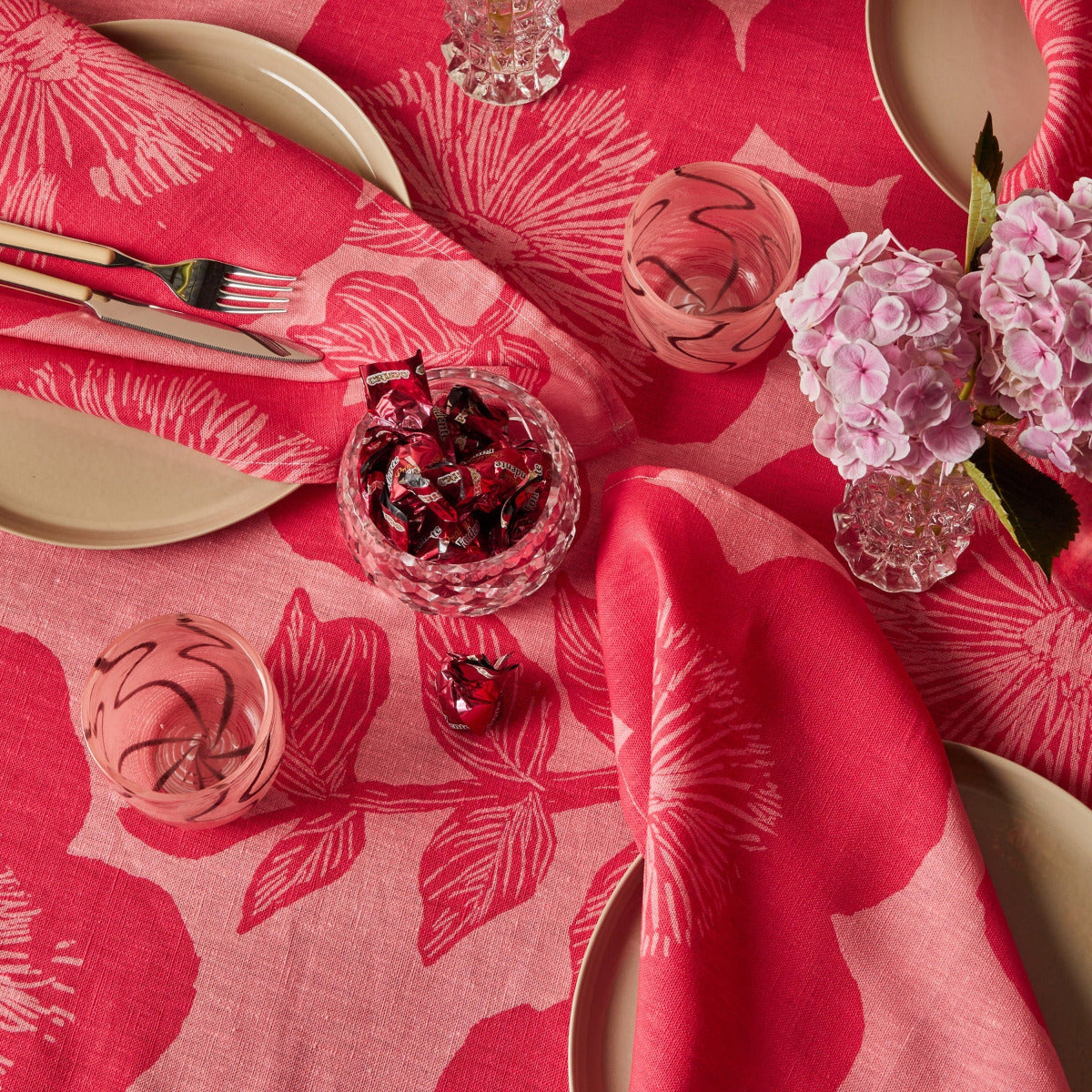 Jardin Pink Tablecloth
