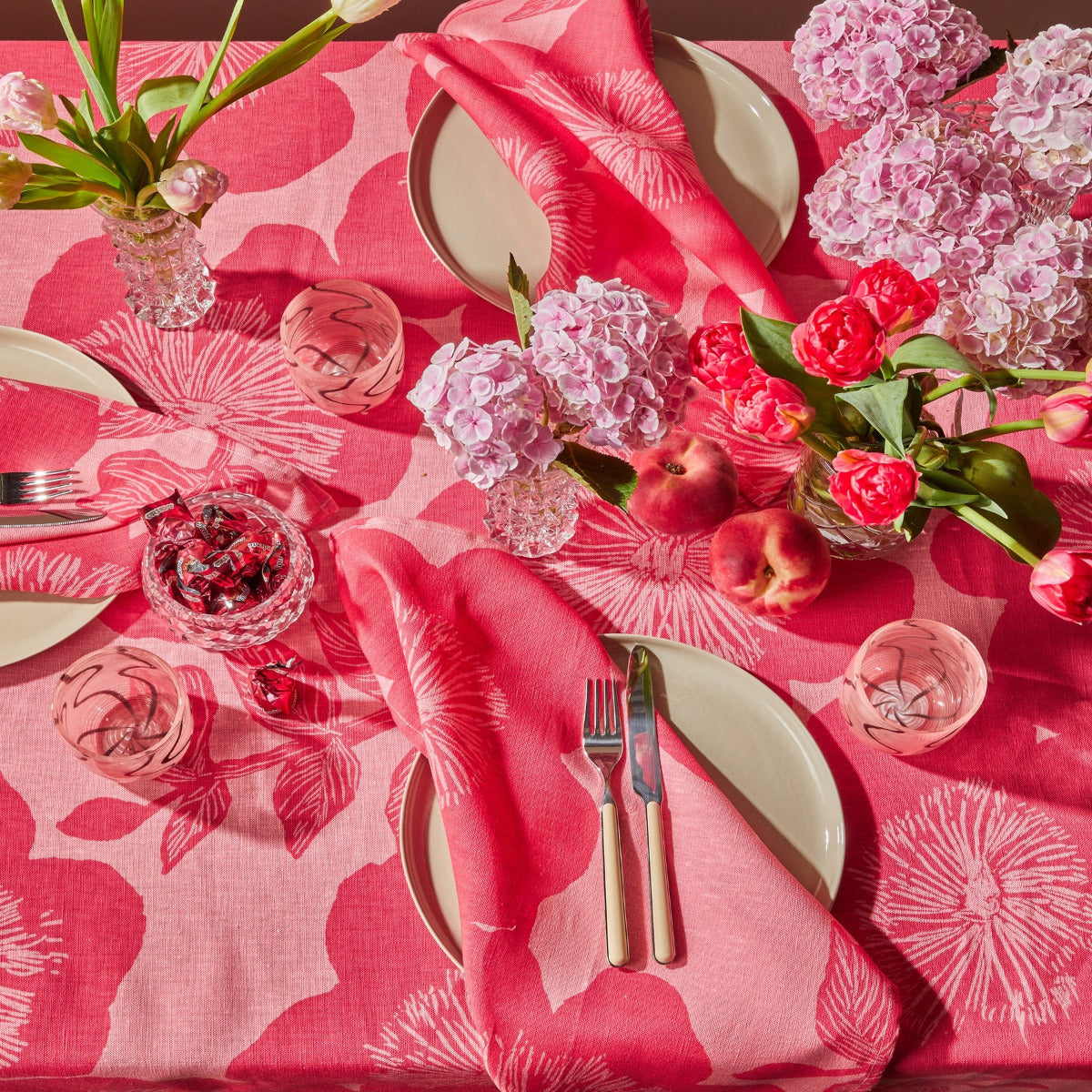 Jardin Pink Tablecloth