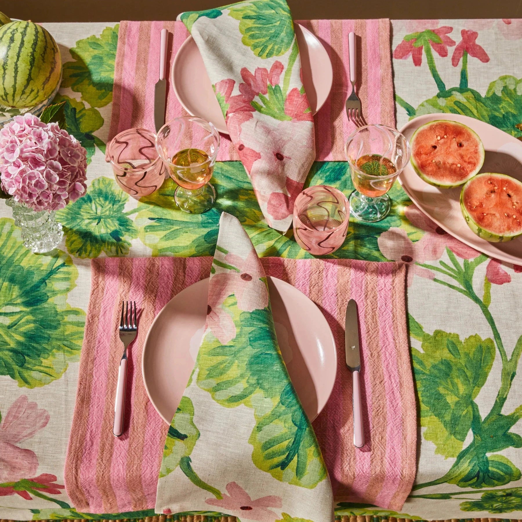 Geranium Multi Tablecloth
