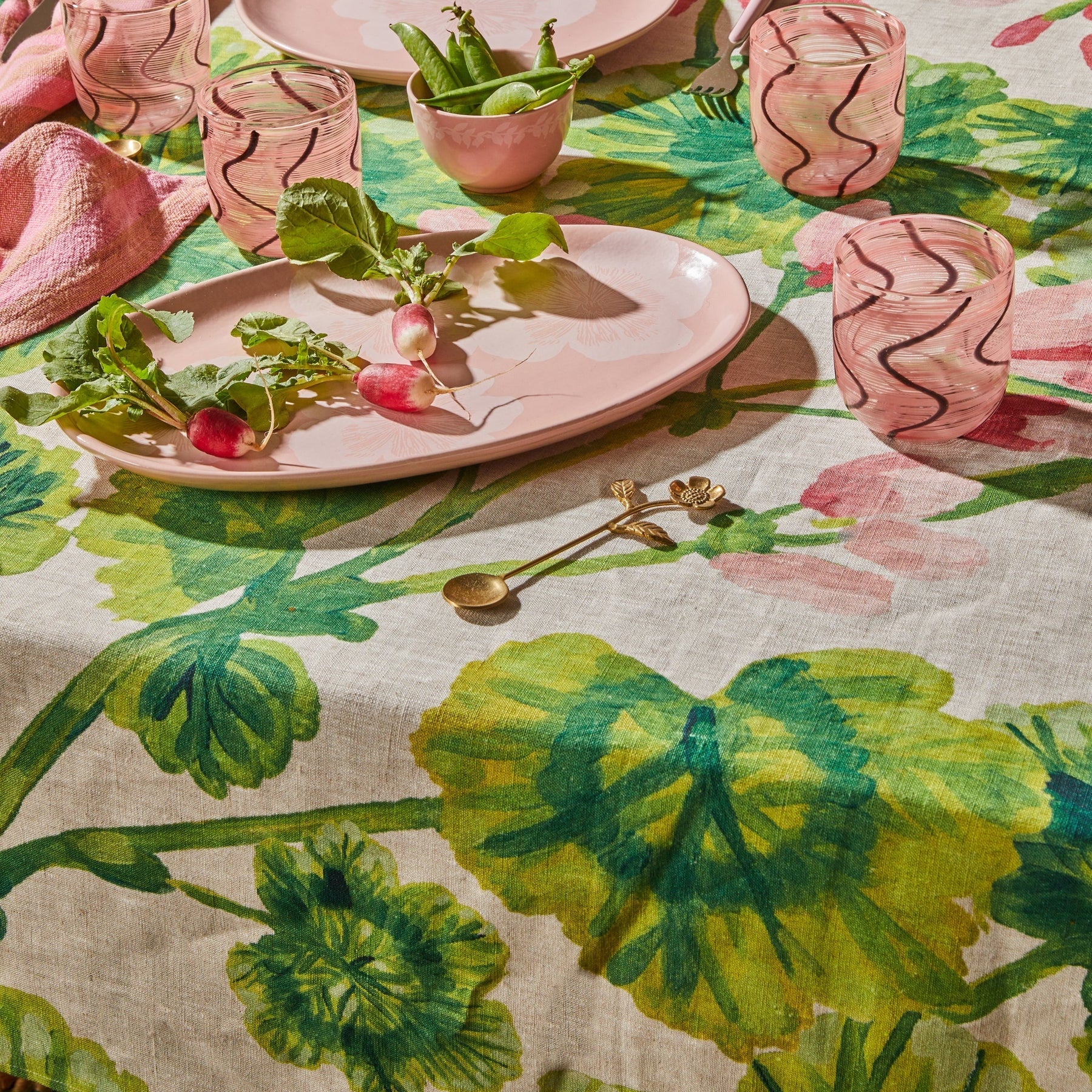 Geranium Multi Tablecloth