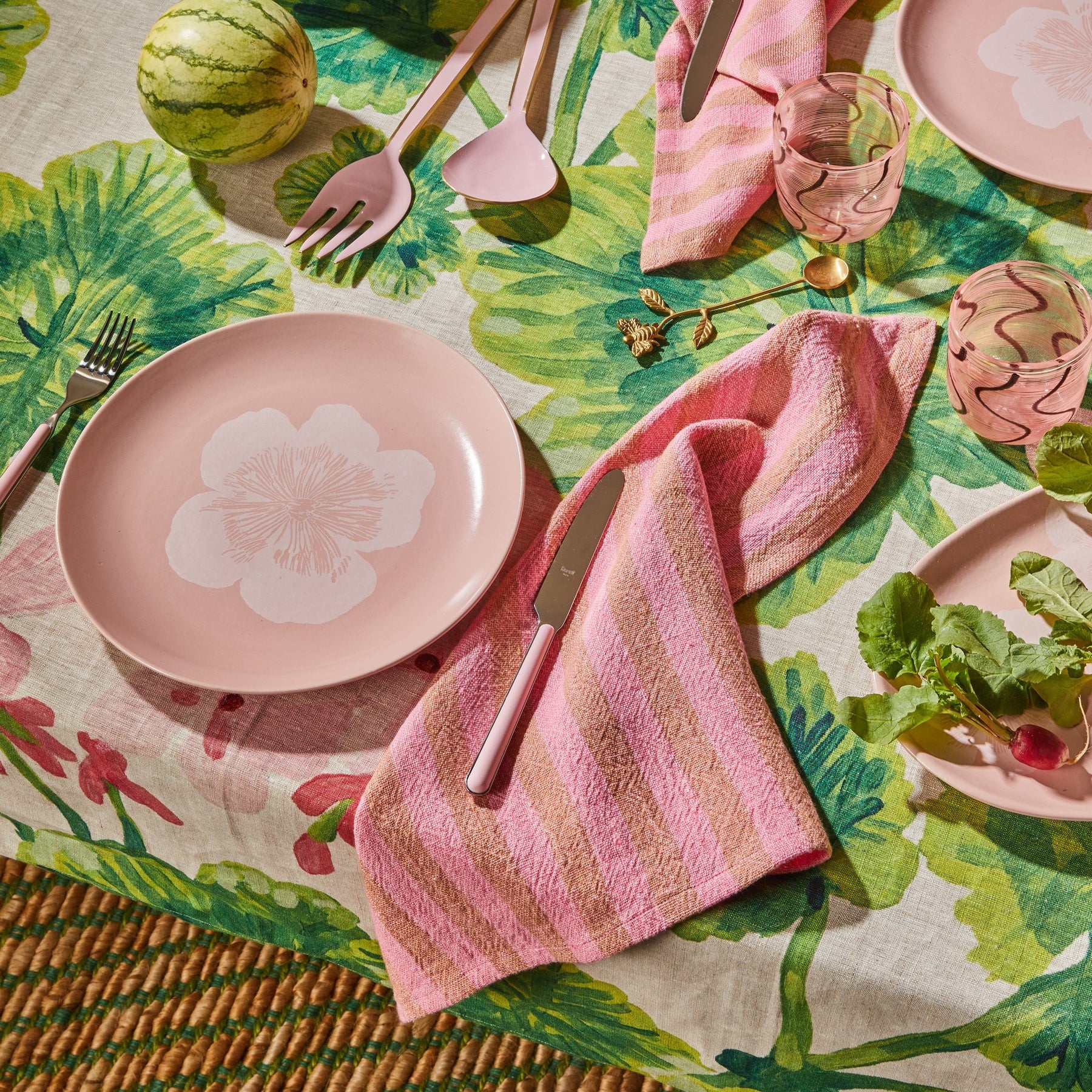 Geranium Multi Tablecloth