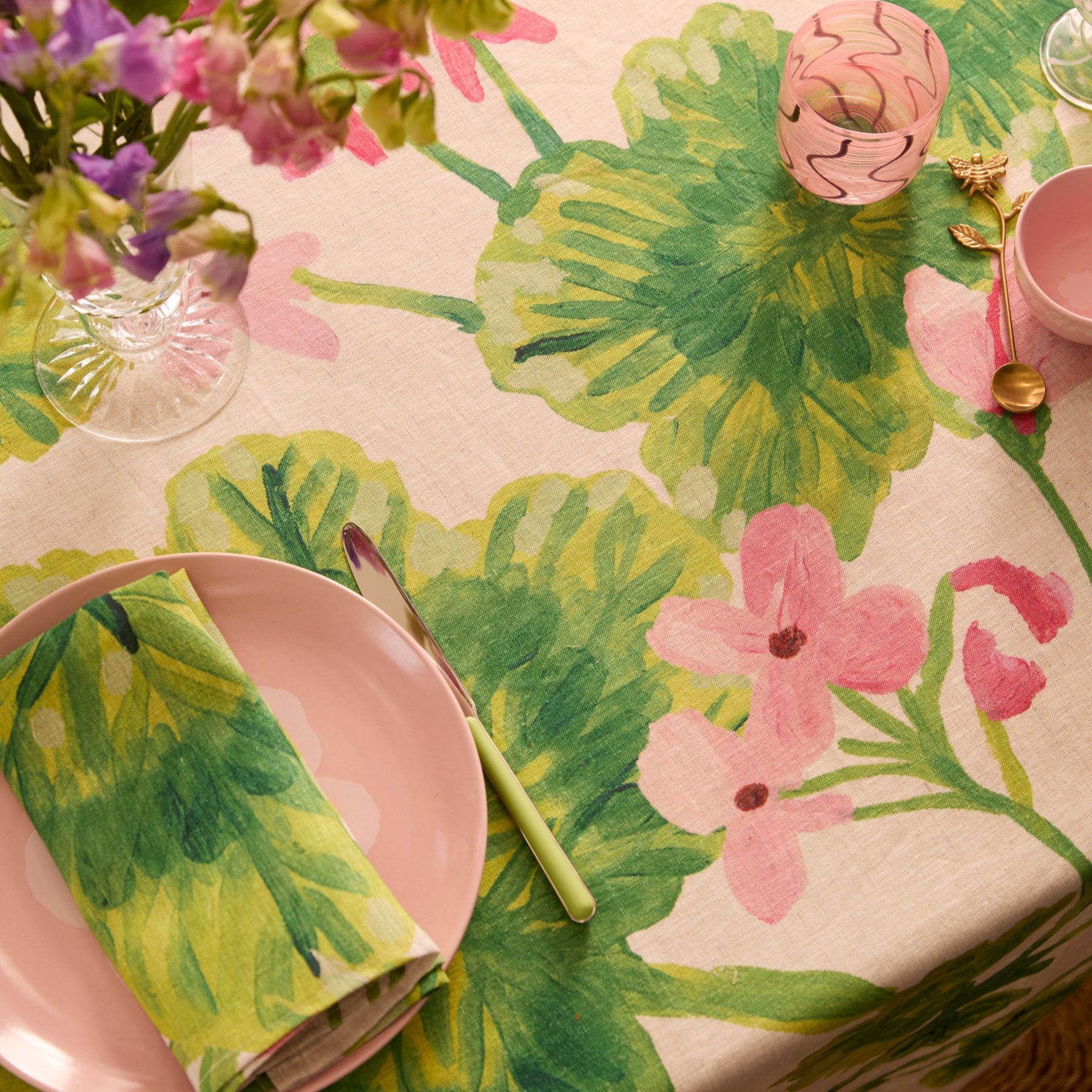 Geranium Multi Tablecloth