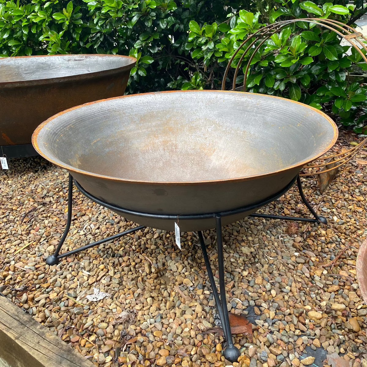 Art Deco Firepit and Stand 900mm Pots - Cast iron Brookfield Gardens