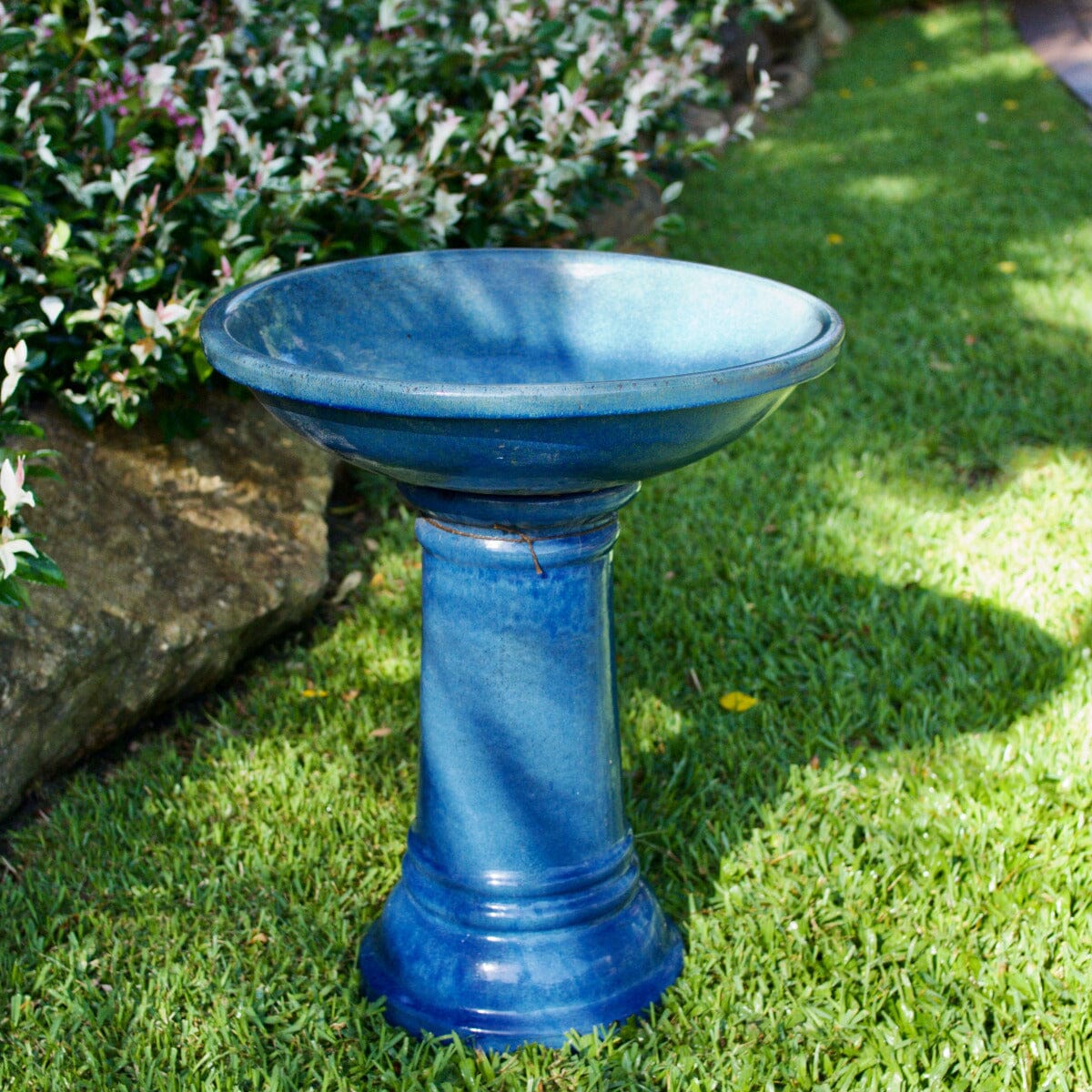 Classic Birdbath Statues / Water features / Bird Bath Brookfield Gardens 