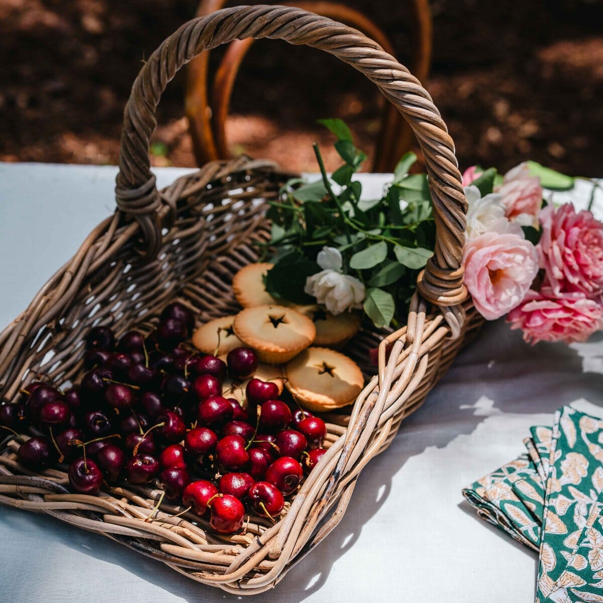 Fiore Basket Baskets - Decorative Brookfield Gardens 