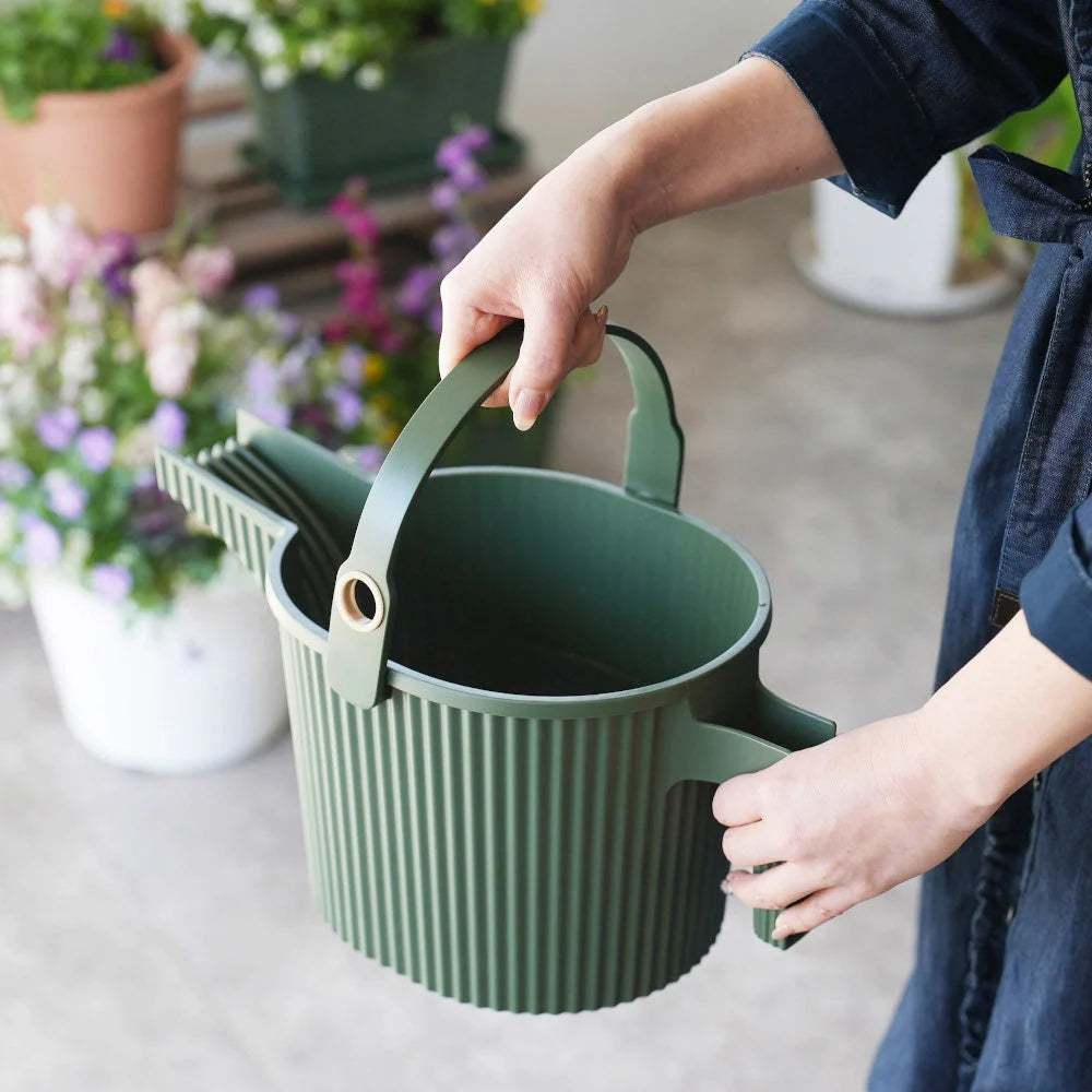 Garden Beetle Watering Can 5L Green Hard Ware Brookfield Gardens 