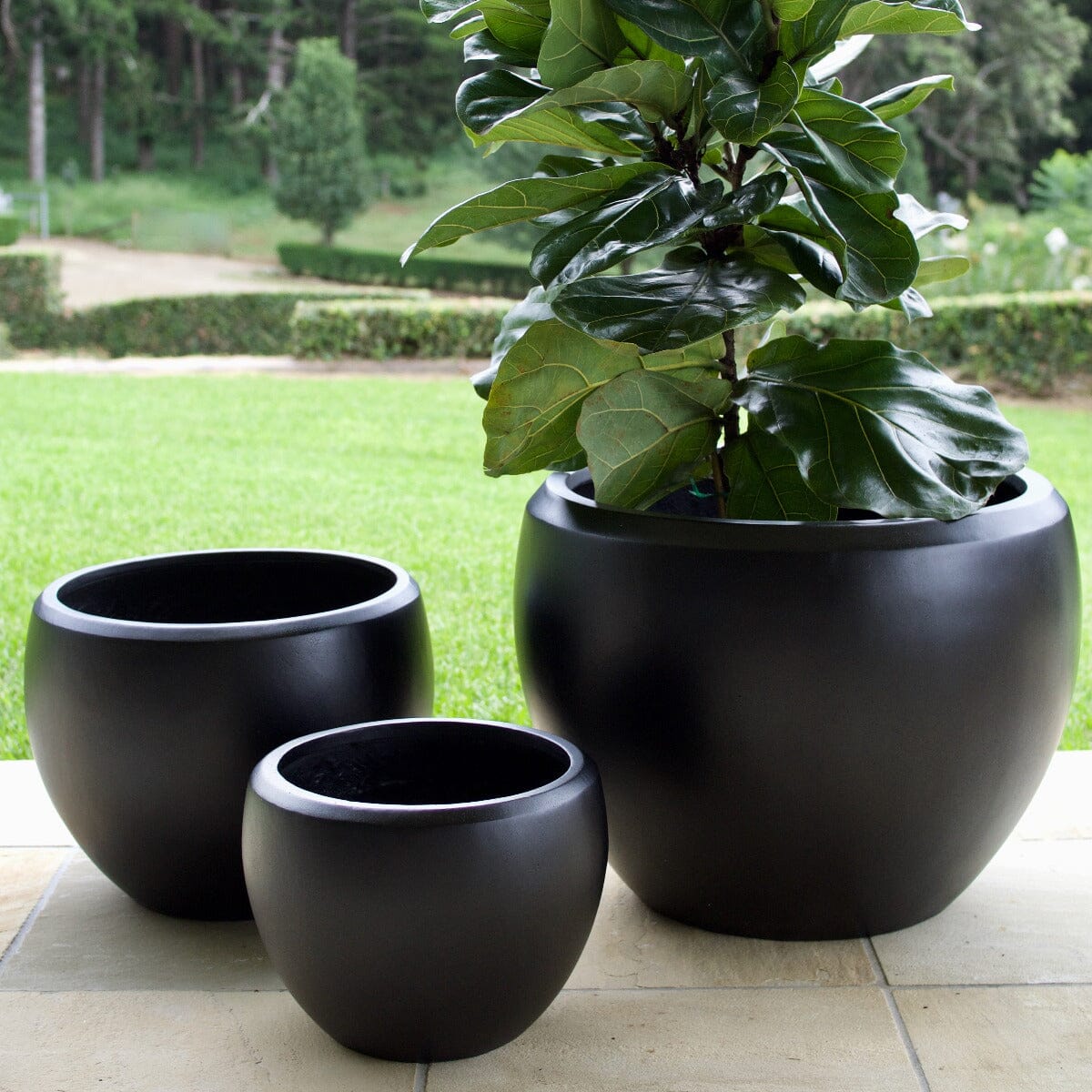 Sante Ball Planter Pots - Light Weight Brookfield Gardens 