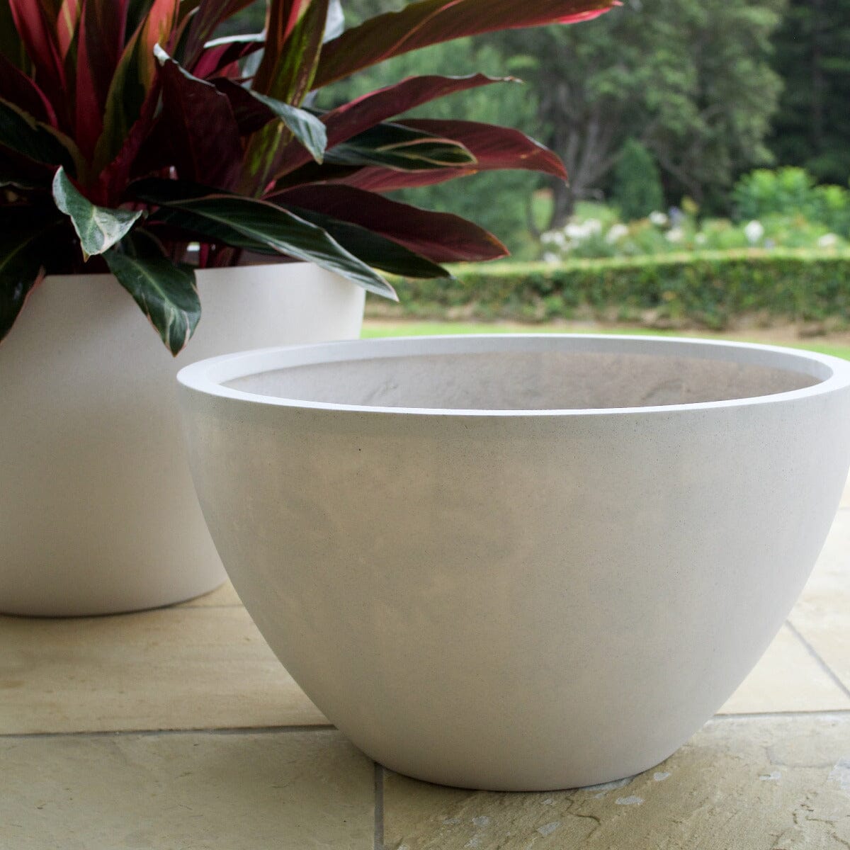 Sante Squat Egg Planter Pots - Light Weight Brookfield Gardens 