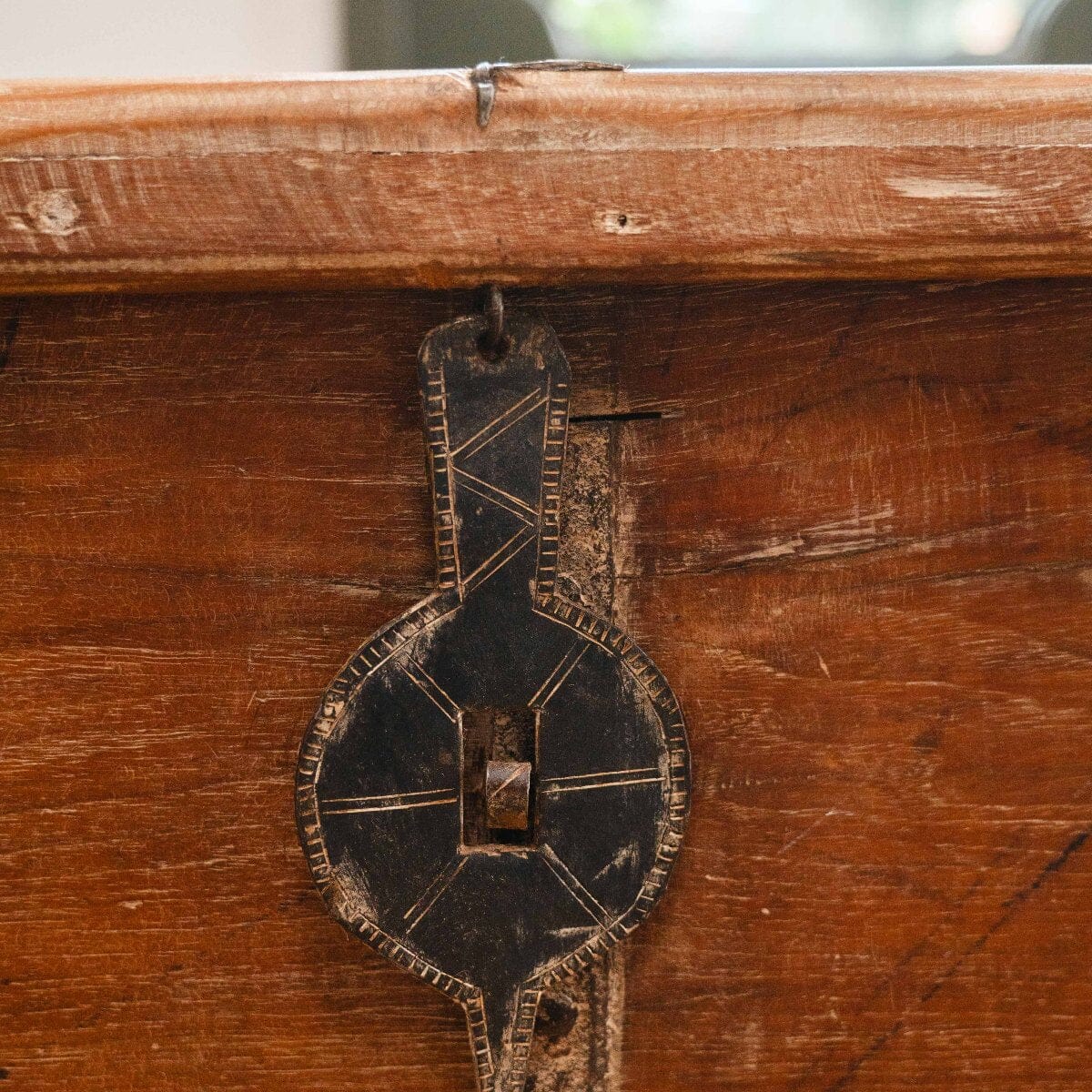 Vintage Indian Coffee Table BH - Furniture Brookfield Gardens 