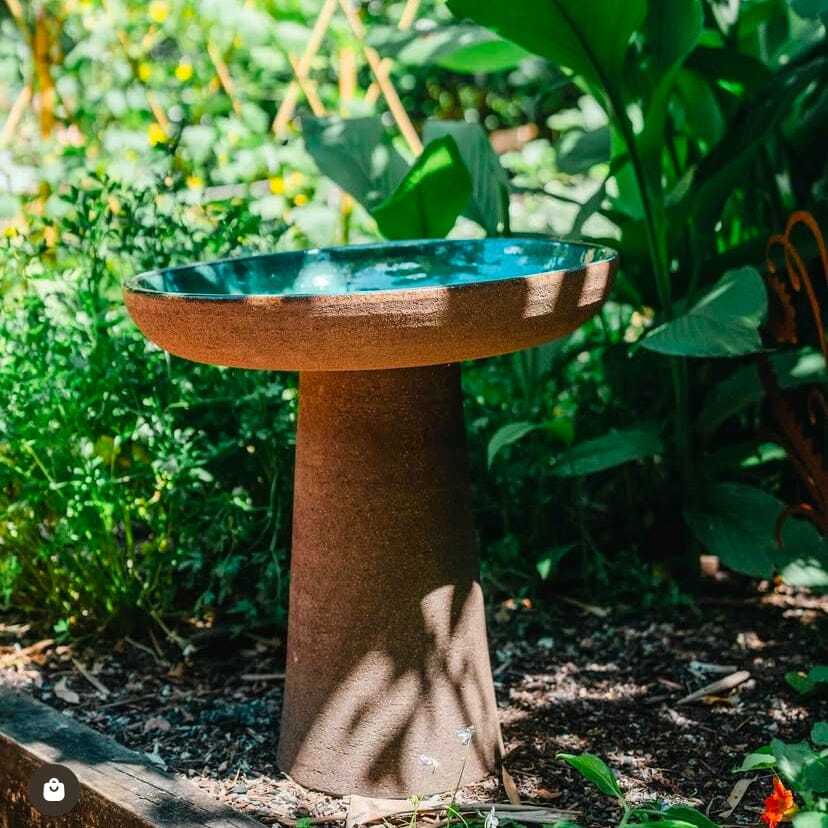 Wren Birdbath Statues / Water features / Bird Bath Brookfield Gardens 