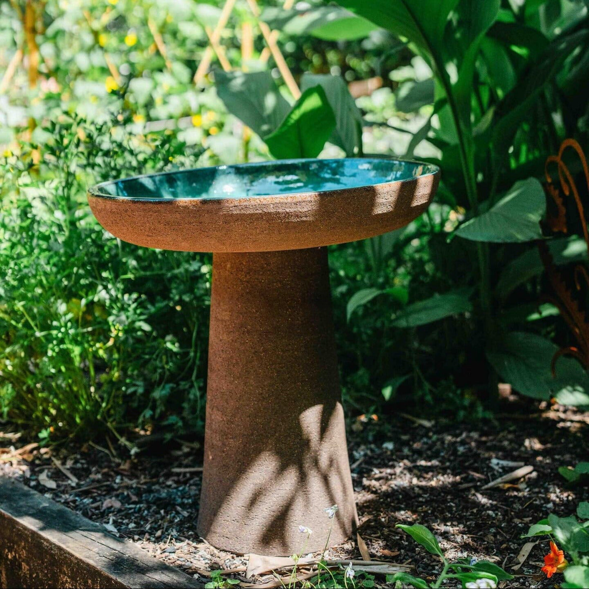 Wren Birdbath Statues / Water features / Bird Bath Brookfield Gardens 