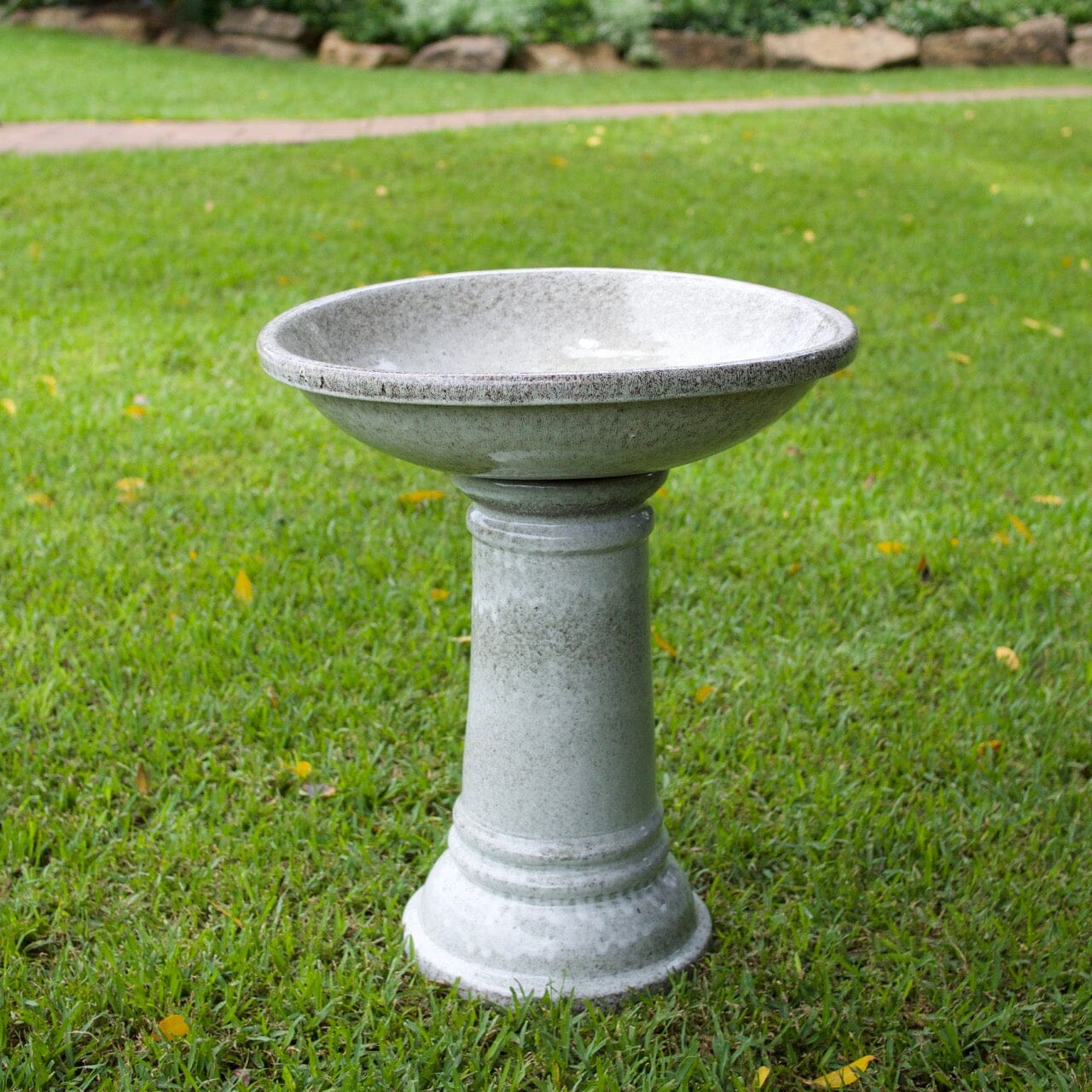 Classic Birdbath Statues / Water features / Bird Bath Garden Club 