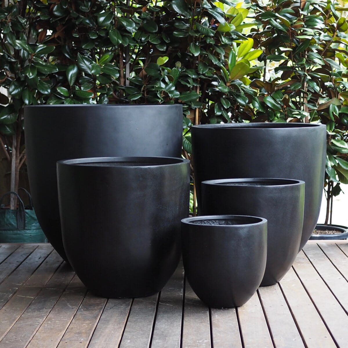 Sante Egg Pots - Light Weight Brookfield Gardens 30x30cm Black 